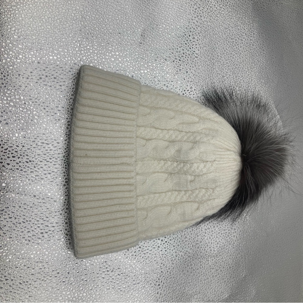 Moncler knitted hat - Picture 3 of 5
